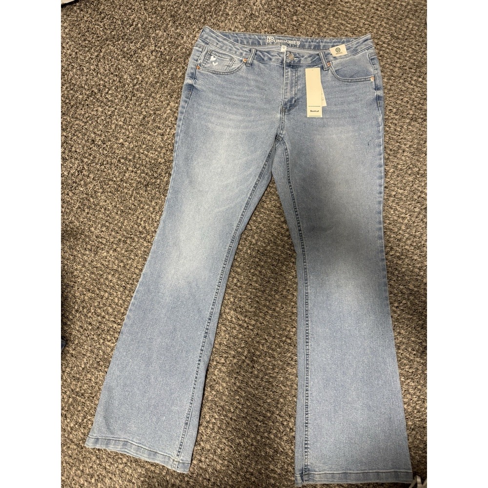 No Boundaries Women's Mid Rise Bootcut Jeans Size 16 Brand New